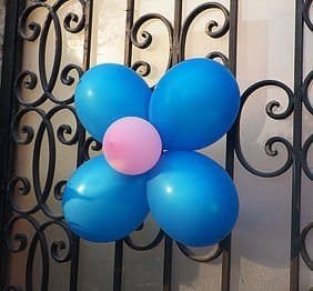 وردة بالون
